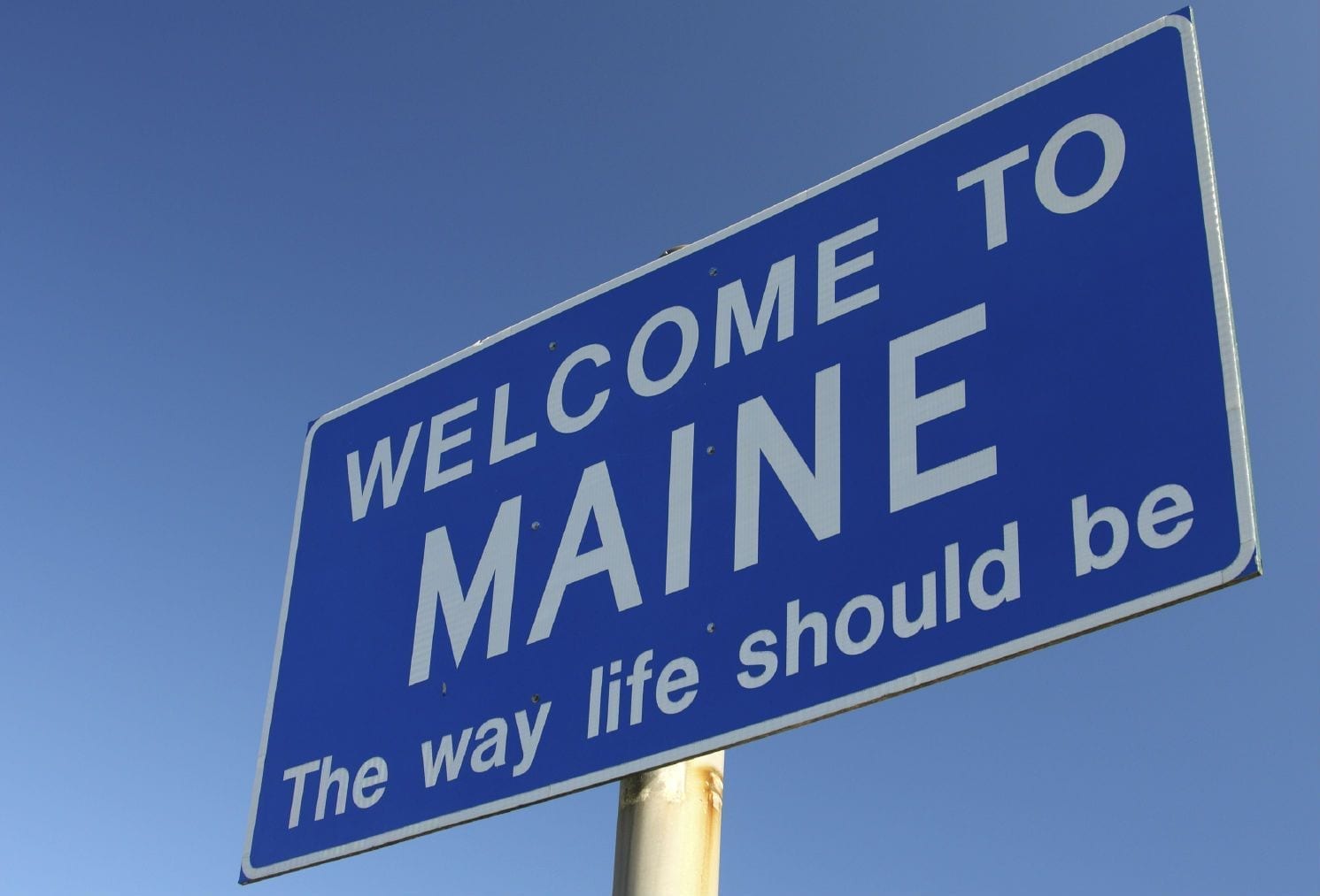 Maine Welcome sign
